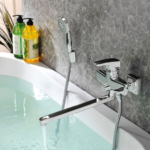 Смеситель для ванны Paini Angel с длинным изливом с аксессуаром