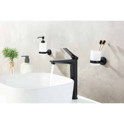 Смеситель Lemark Bronx LM3709BL для умывальника высокий, монолитный, черный